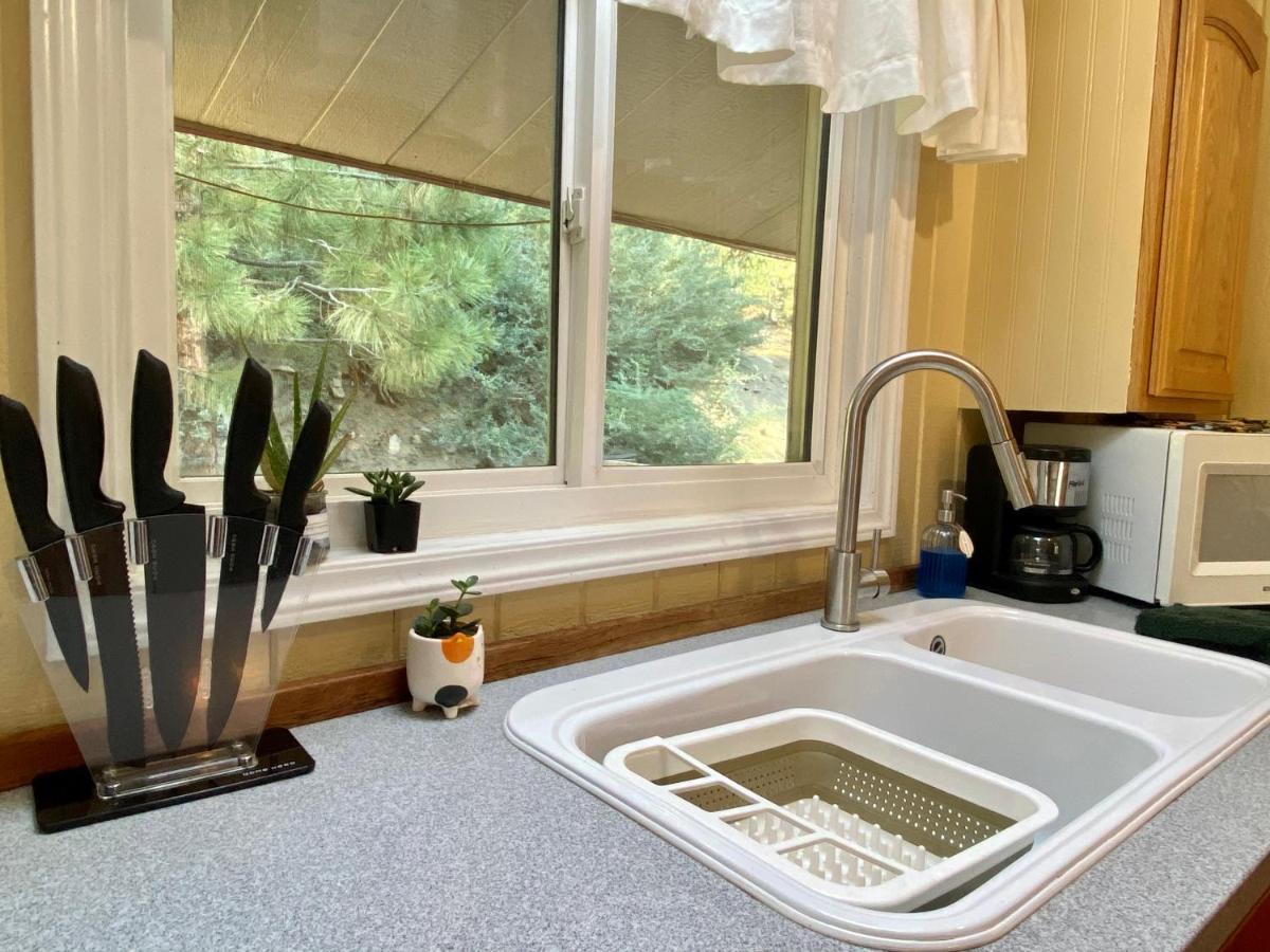 Snow Bunny Cottage, Pets Welcomed! Green Valley Lake 외부 사진
