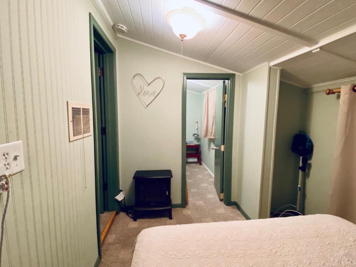 Snow Bunny Cottage, Pets Welcomed! Green Valley Lake 외부 사진
